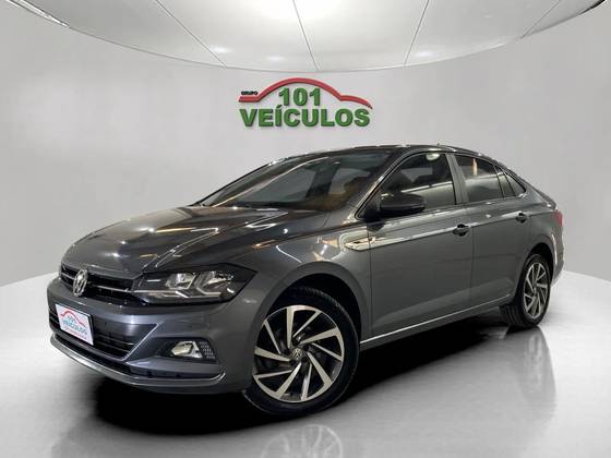 VOLKSWAGEN VIRTUS 1.0 200 TSI HIGHLINE AUTOMÁTICO